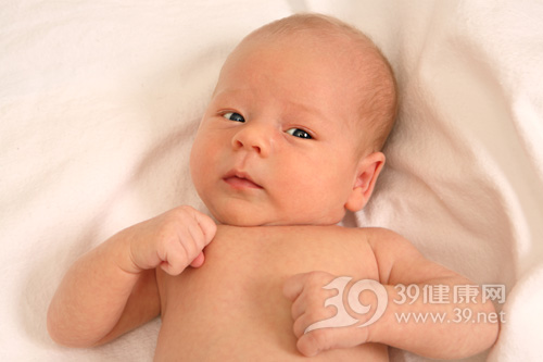 淄博43岁助孕宝宝-如何判断宝宝是否有斜视？